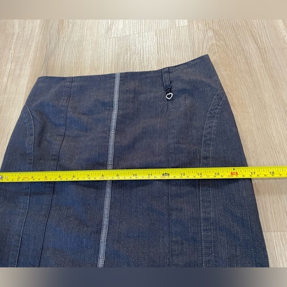 🆕New🆕 Cute Pencil Skirt “Denim-like” Size 4 - Picture 8 of 9